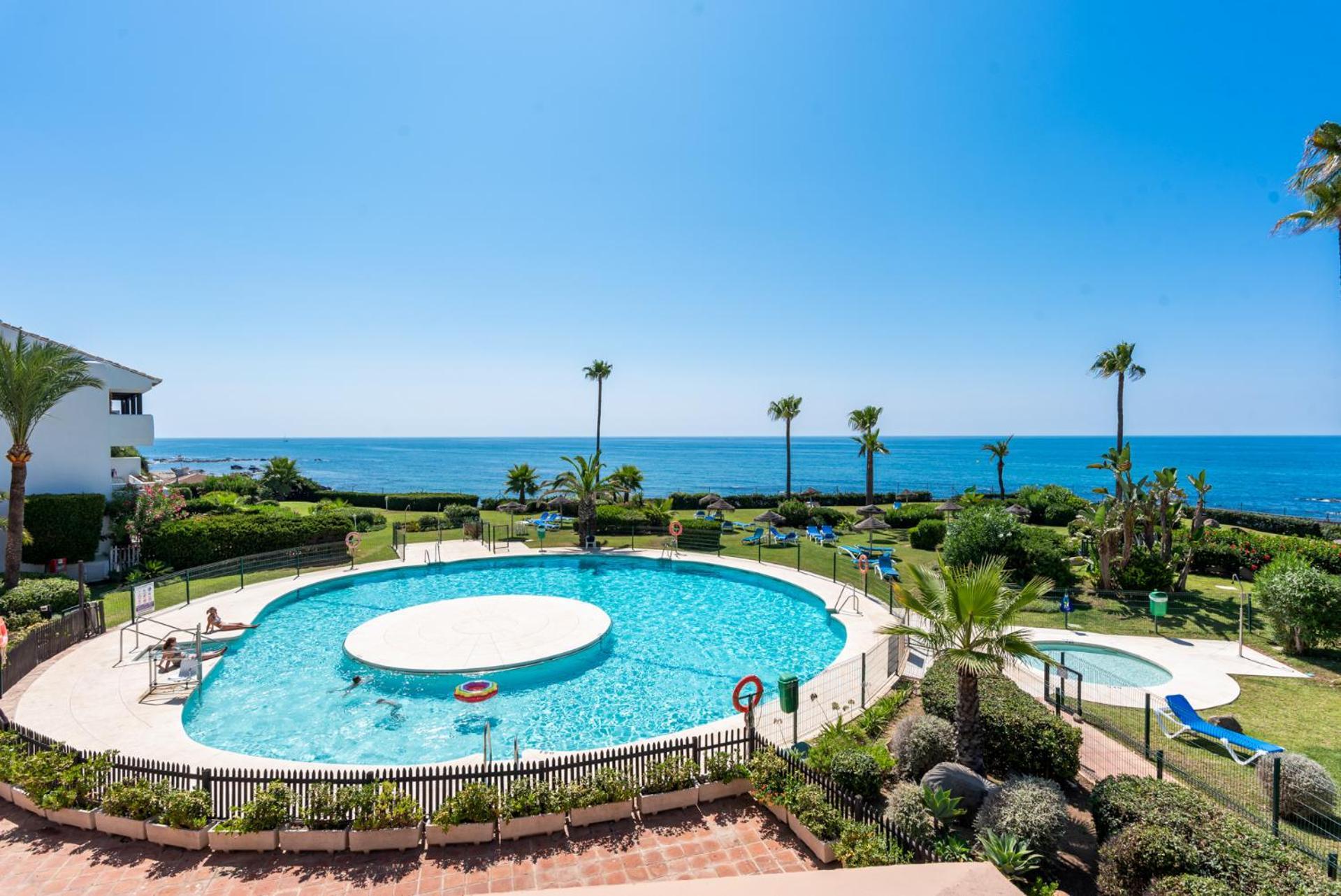 Miraflores Apartments By The Beach Costa Del Sol Sitio de Calahonda Exteriör bild