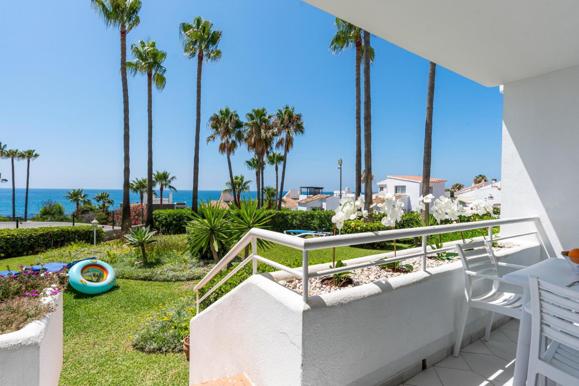Miraflores Apartments By The Beach Costa Del Sol Sitio de Calahonda Exteriör bild